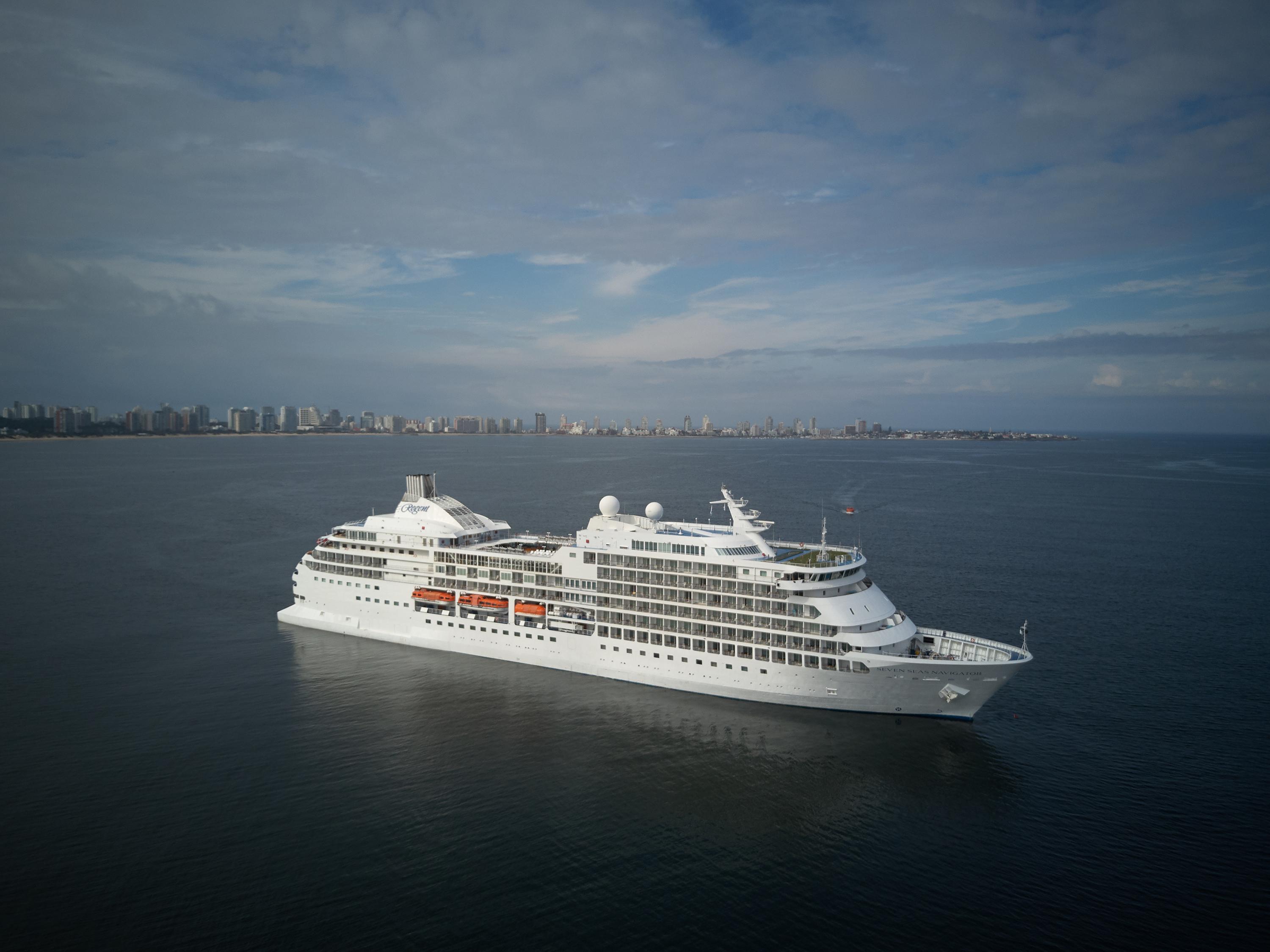 Come Sail With Me - 18 Day Caribbean and Panama Canal - Miami to Los Angeles on Silversea Moon - background banner